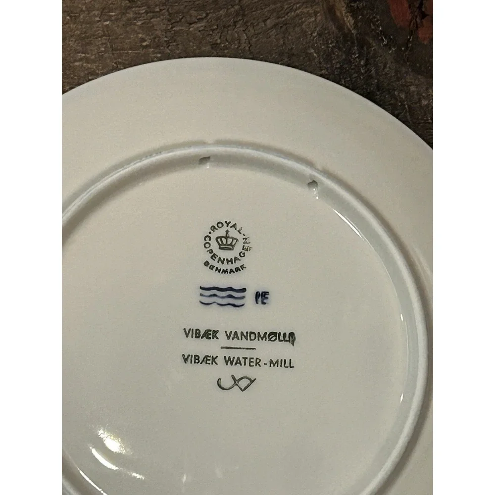 Royal Copenhagen 1976 royal